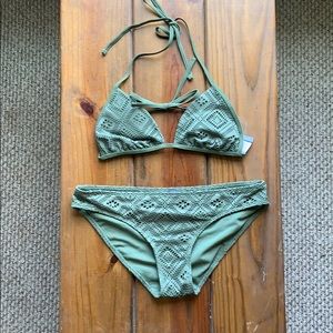Green bikini set